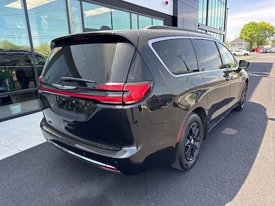 2022 Chrysler Pacifica FWD Minivan for sale #XTB1672AW - photo 2