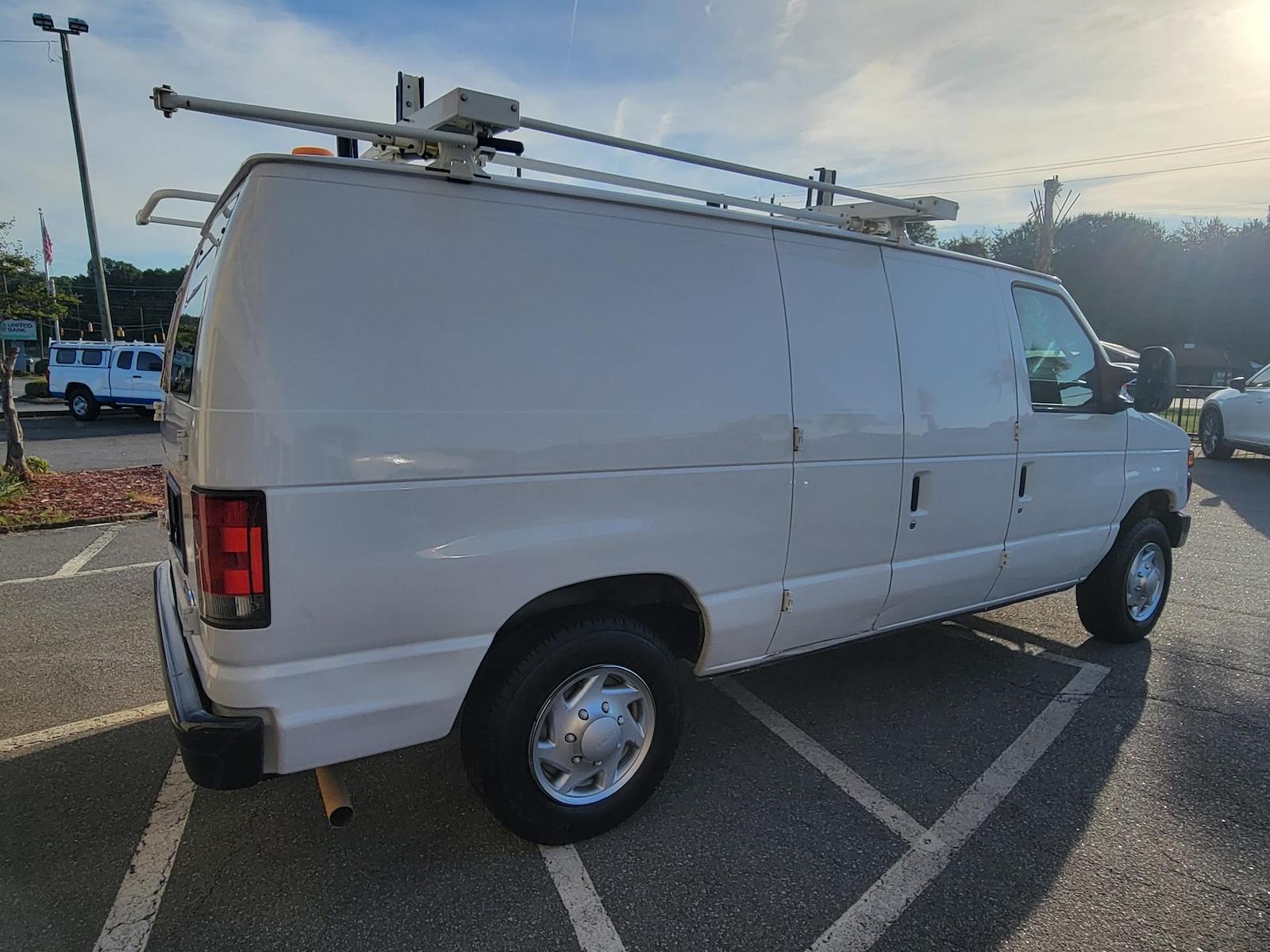 Used 2014 Ford E-150 - photo 14