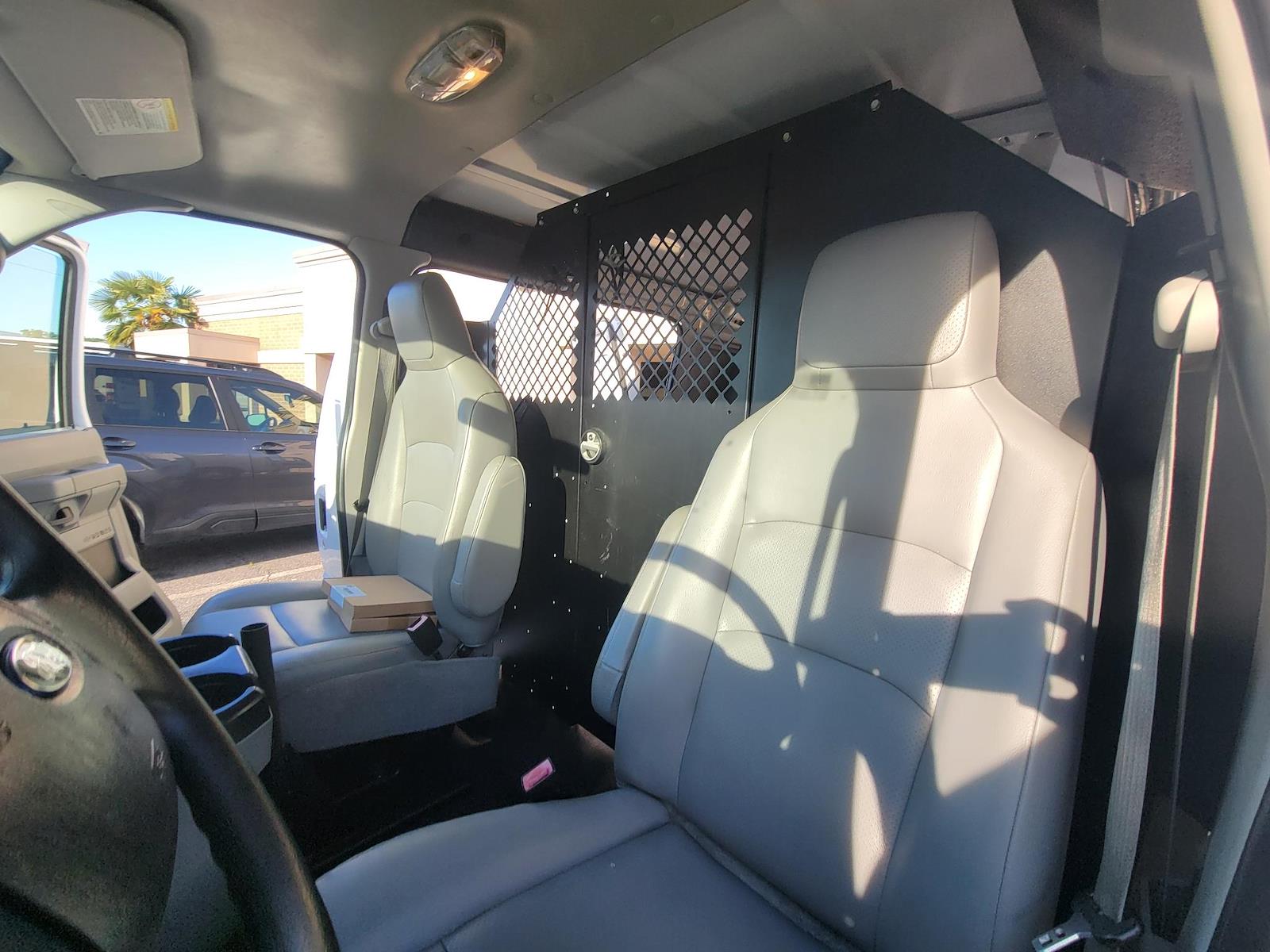 Used 2014 Ford E-150 - photo 23