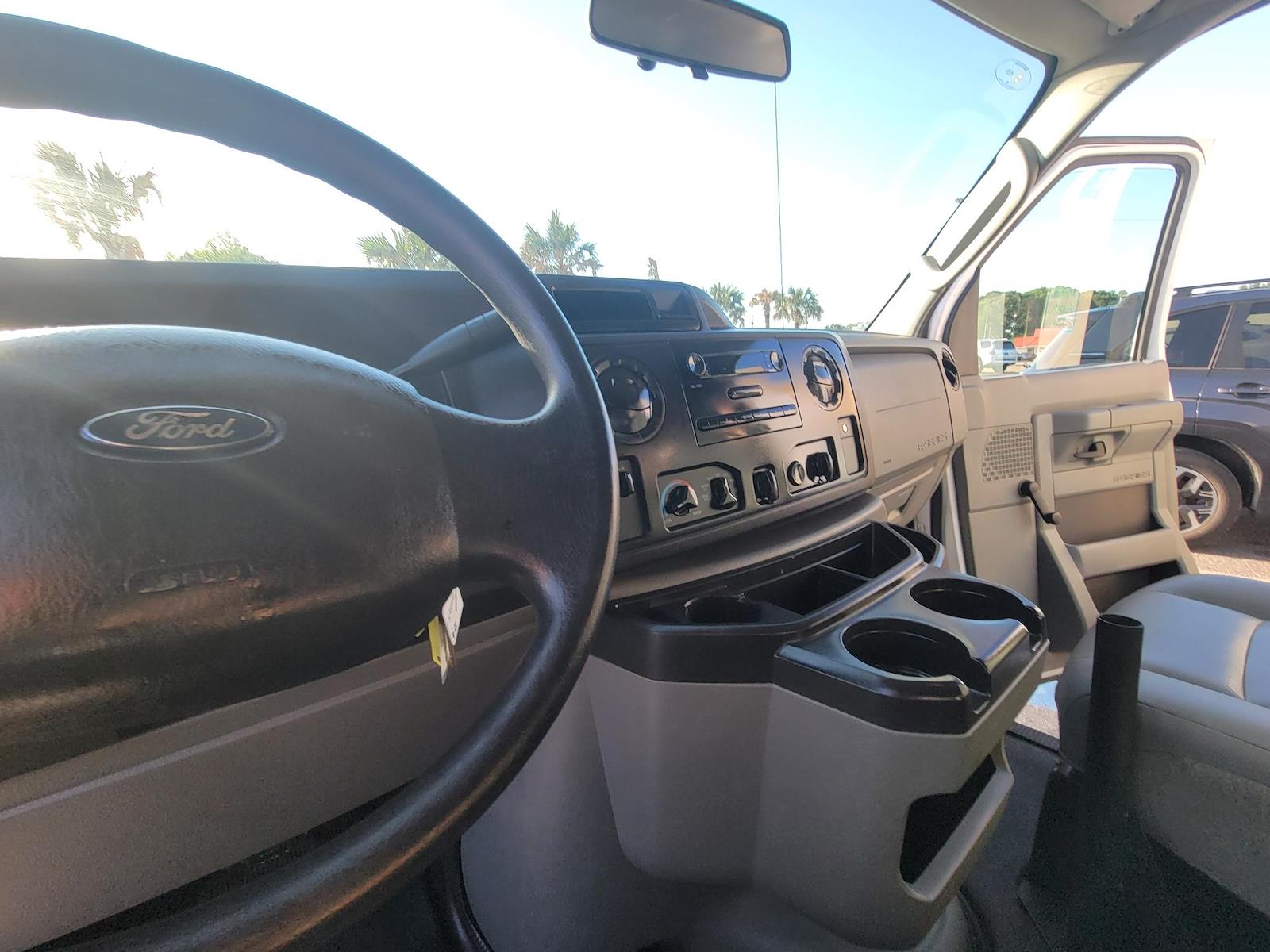 Used 2014 Ford E-150 - photo 26