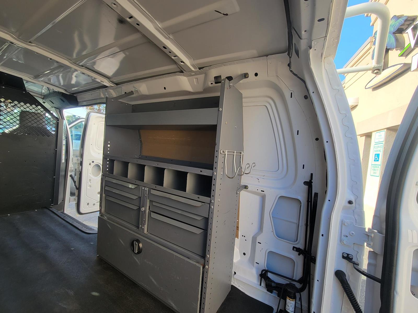 Used 2014 Ford E-150 - photo 28