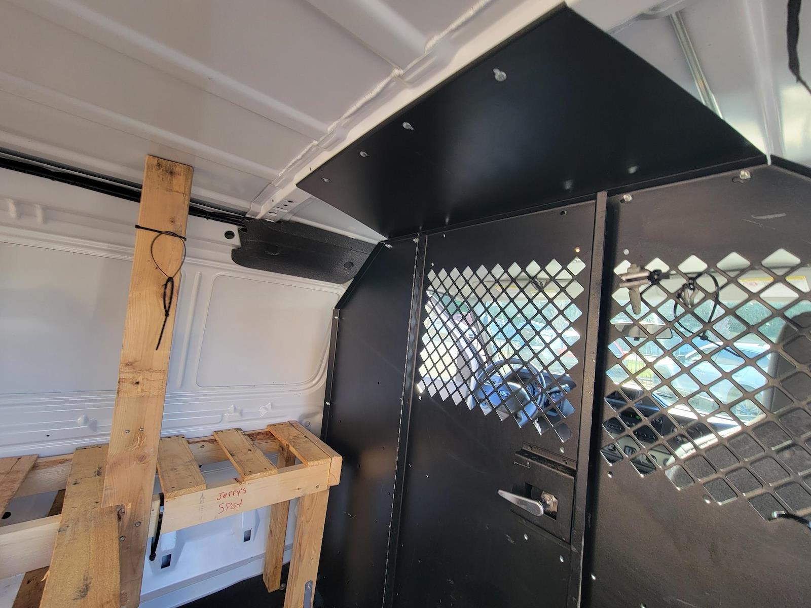 Used 2014 Ford E-150 - photo 35