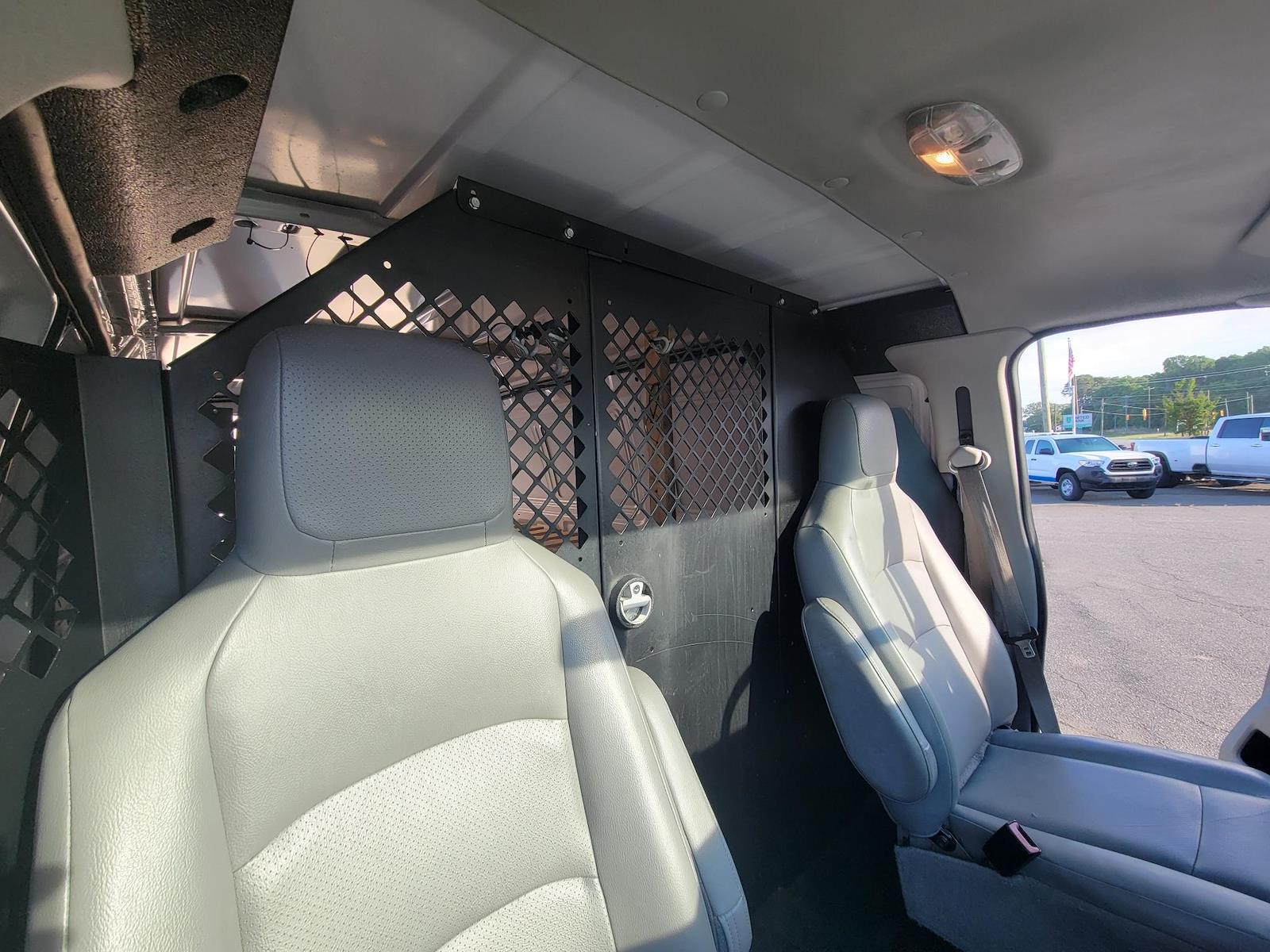 Used 2014 Ford E-150 - photo 43