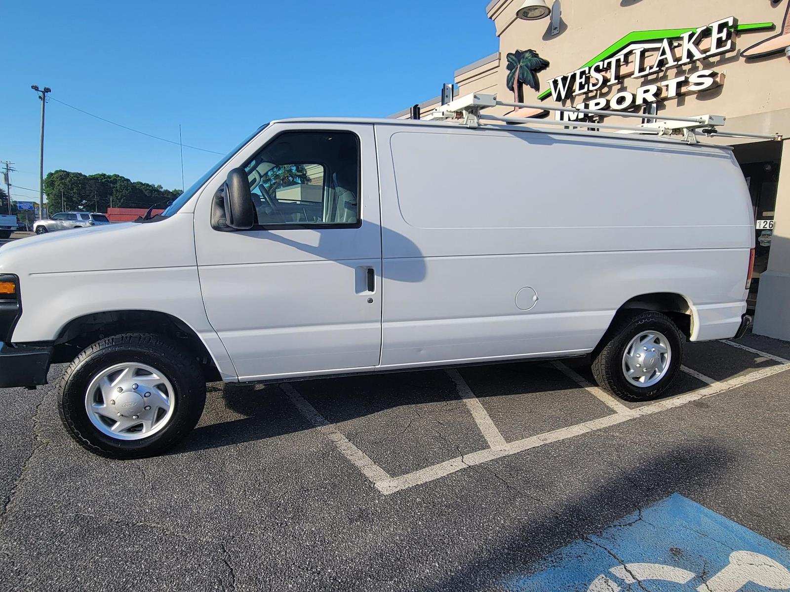 Used 2014 Ford E-150 - photo 11