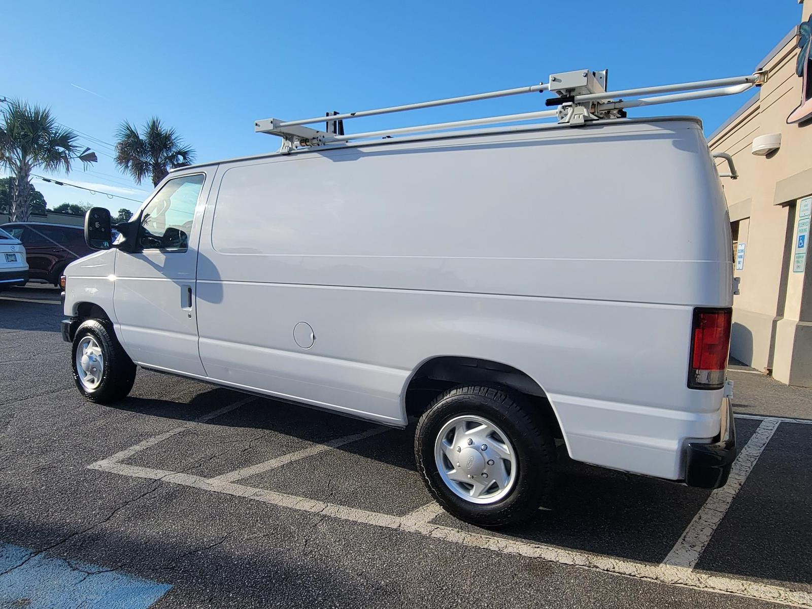 Used 2014 Ford E-150 - photo 2
