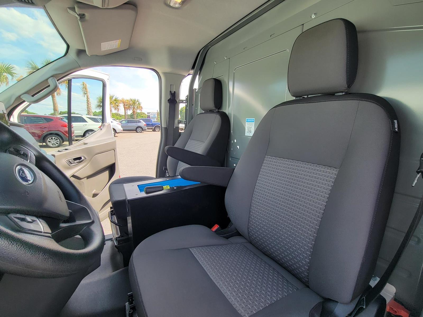 Used 2020 Ford Transit 150 - photo 32