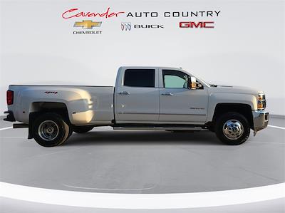 2018 Chevrolet Silverado 3500 Crew Cab 4WD Pickup for sale #JF120000 - photo 2