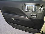 2020 Jeep Gladiator Crew Cab 4WD Pickup for sale #LL165184 - photo 24