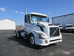 Used 2009 Volvo VNL Volvo D13 Semi Truck for sale #17609A - photo 1