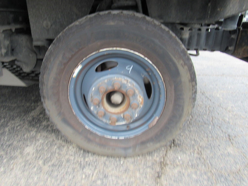 Used 2019 Ford E-450 - photo 13