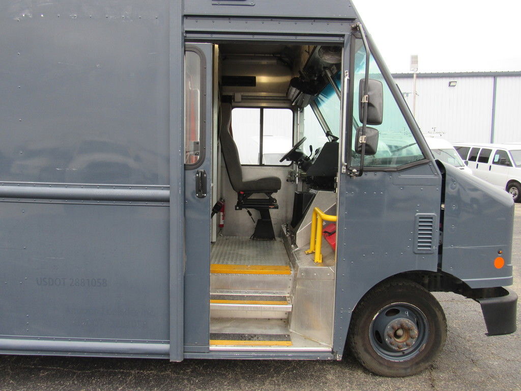 Used 2019 Ford E-450 - photo 14