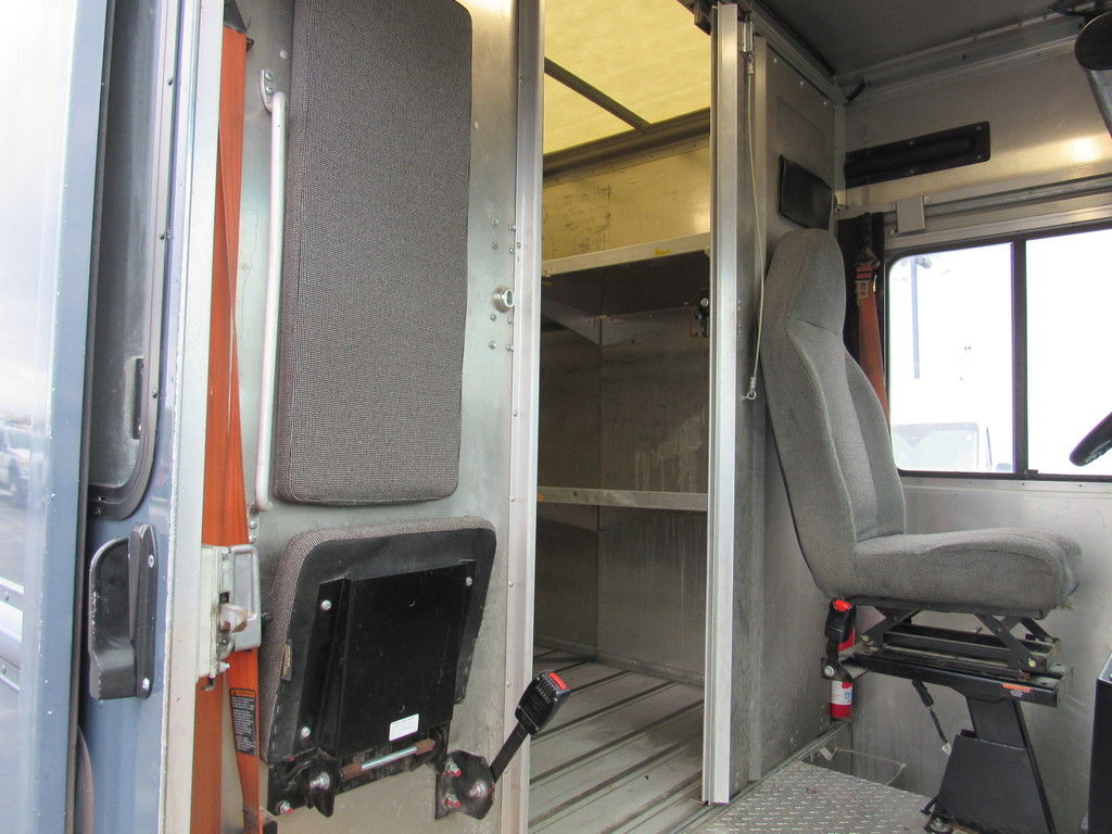 Used 2019 Ford E-450 - photo 16