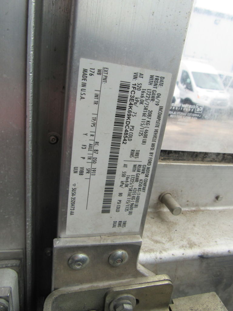 Used 2019 Ford E-450 - photo 26