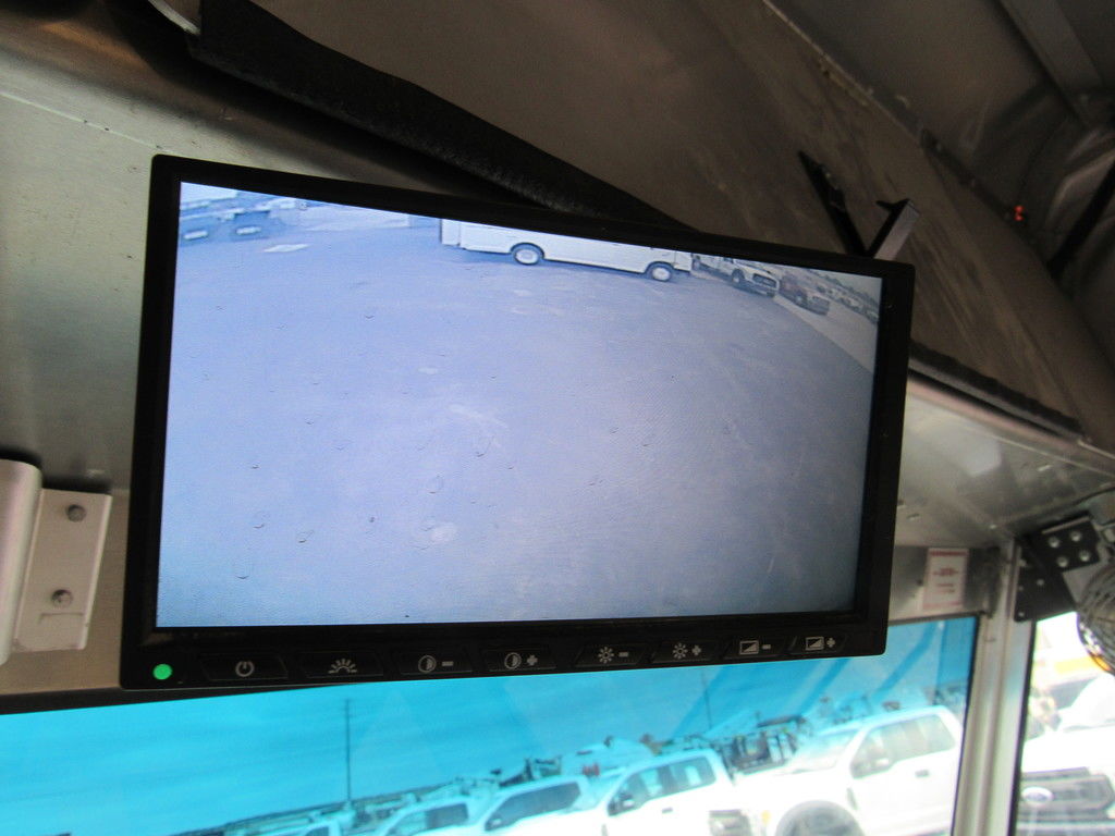 Used 2019 Ford E-450 - photo 31