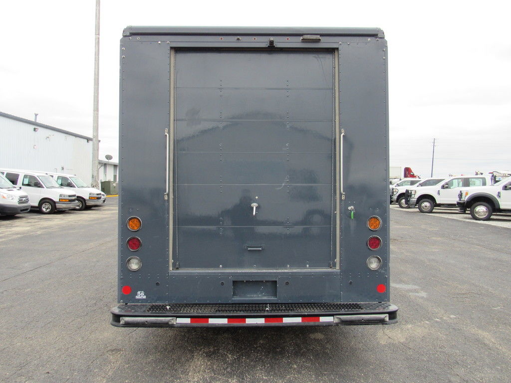 Used 2019 Ford E-450 - photo 8