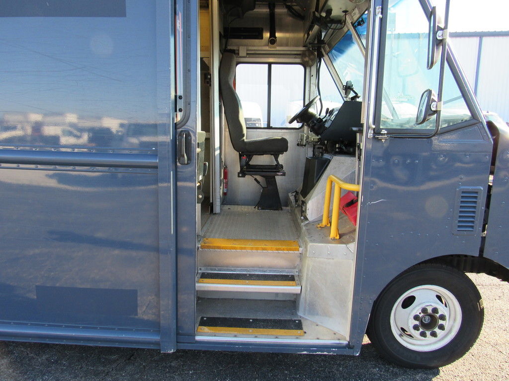 Used 2019 Ford E-450 - photo 14
