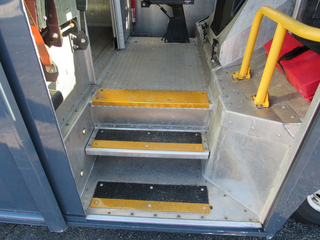 Used 2019 Ford E-450 - photo 17