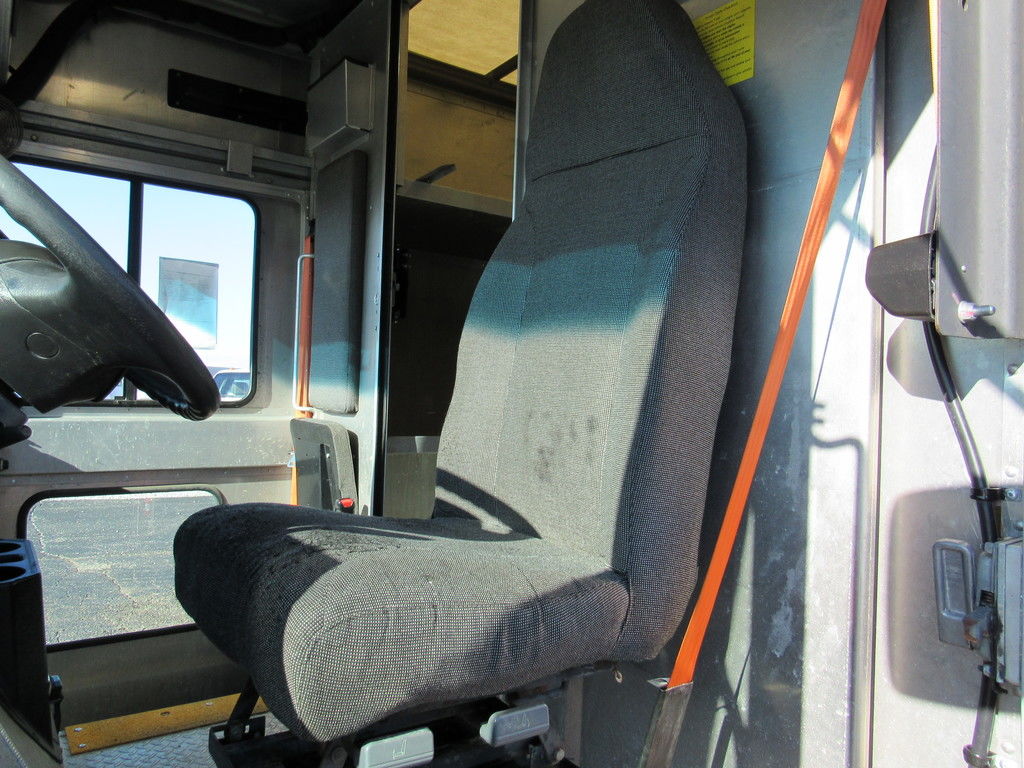Used 2019 Ford E-450 - photo 25