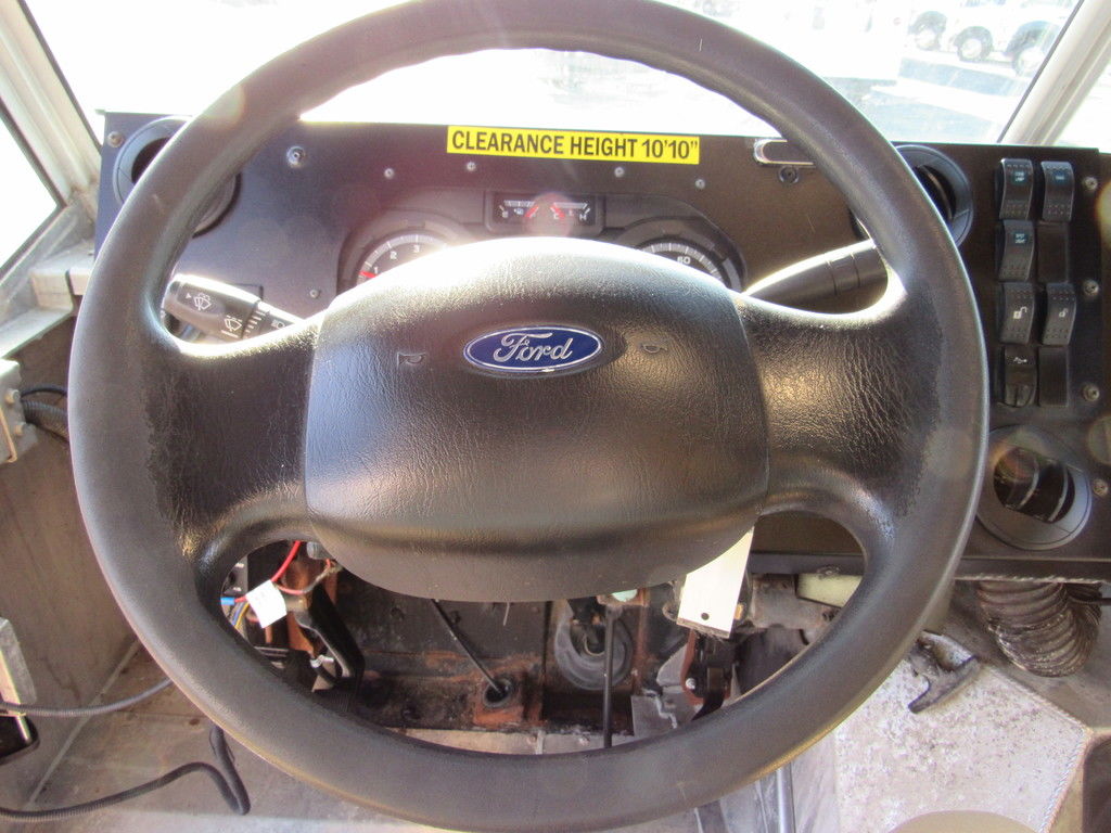 Used 2019 Ford E-450 - photo 27