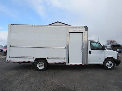 Used 2022 GMC Savana 3500 - photo 1