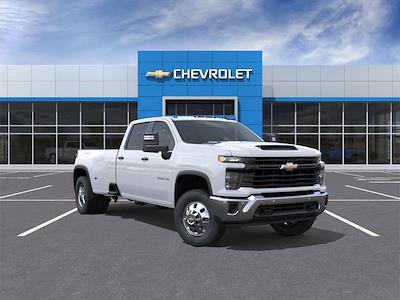 2025 Chevrolet Silverado 3500 Crew Cab 4x4 Pickup for sale #25W2848 - photo 1