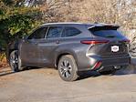 Used 2022 Toyota Highlander XLE for sale #2500798A - photo 19