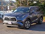 Used 2022 Toyota Highlander XLE for sale #2500798A - photo 2