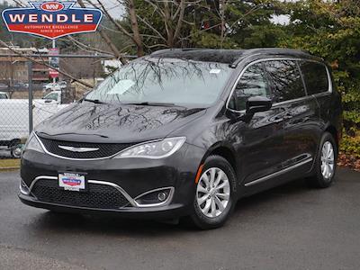 Used 2017 Chrysler Pacifica - photo 1