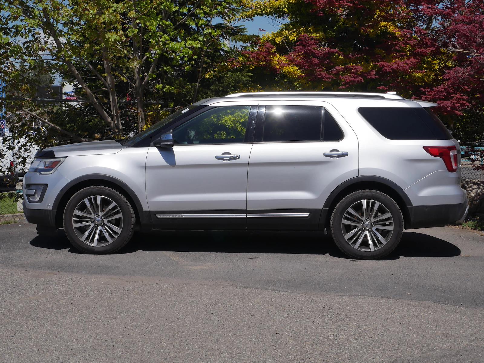 Used 2017 Ford Explorer - photo 18
