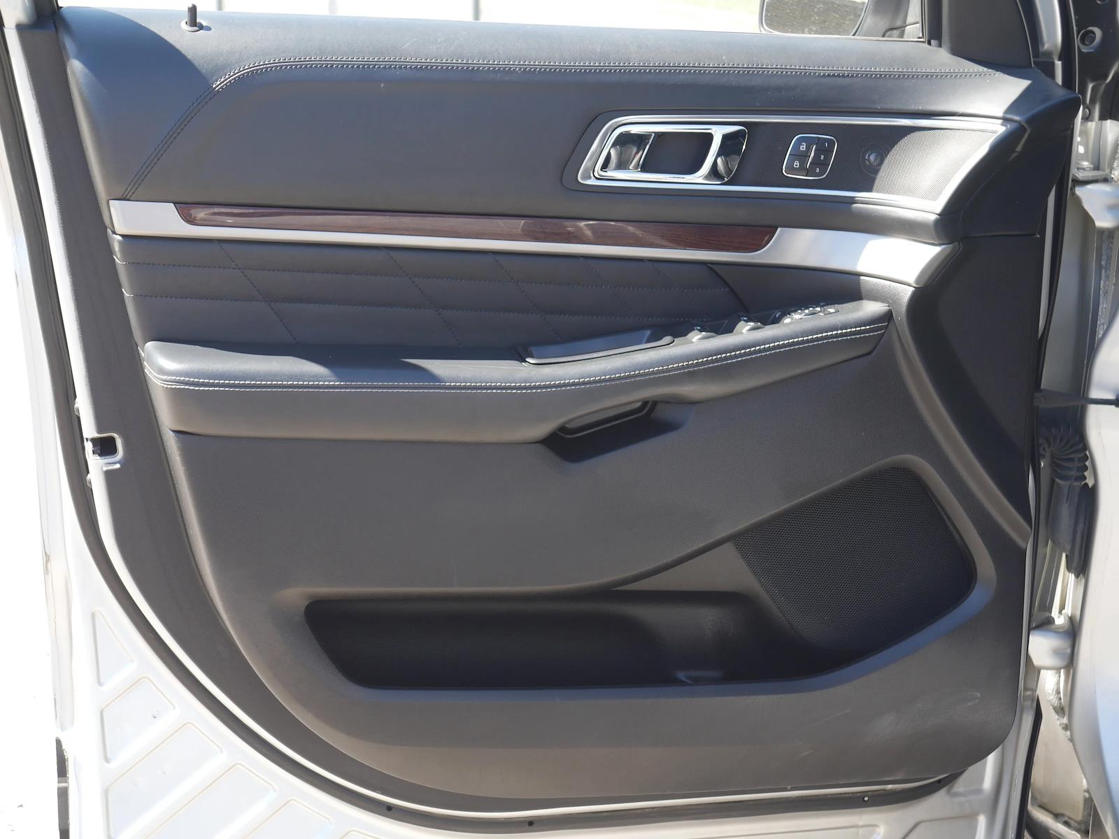 Used 2017 Ford Explorer - photo 38