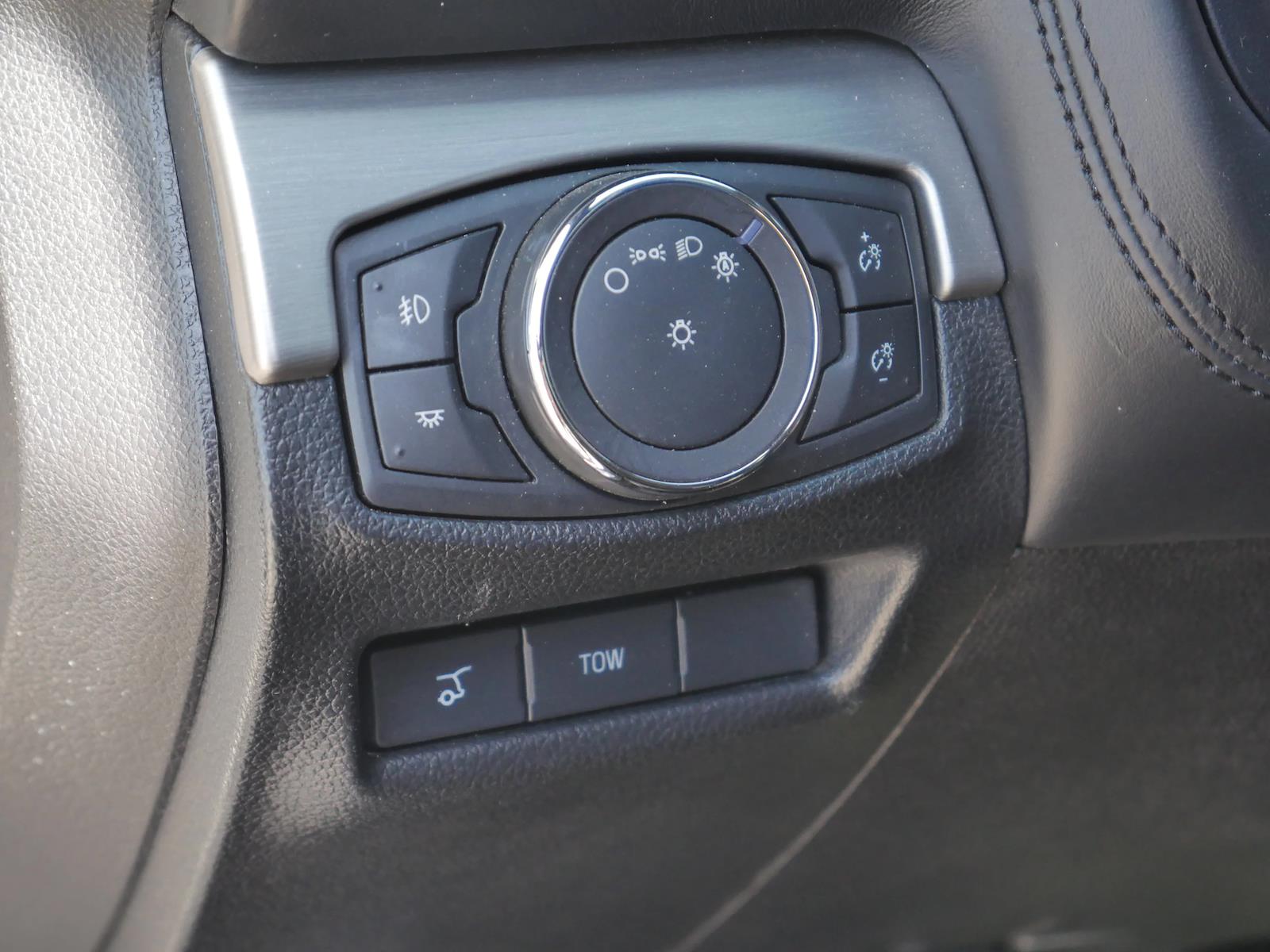 Used 2017 Ford Explorer - photo 7