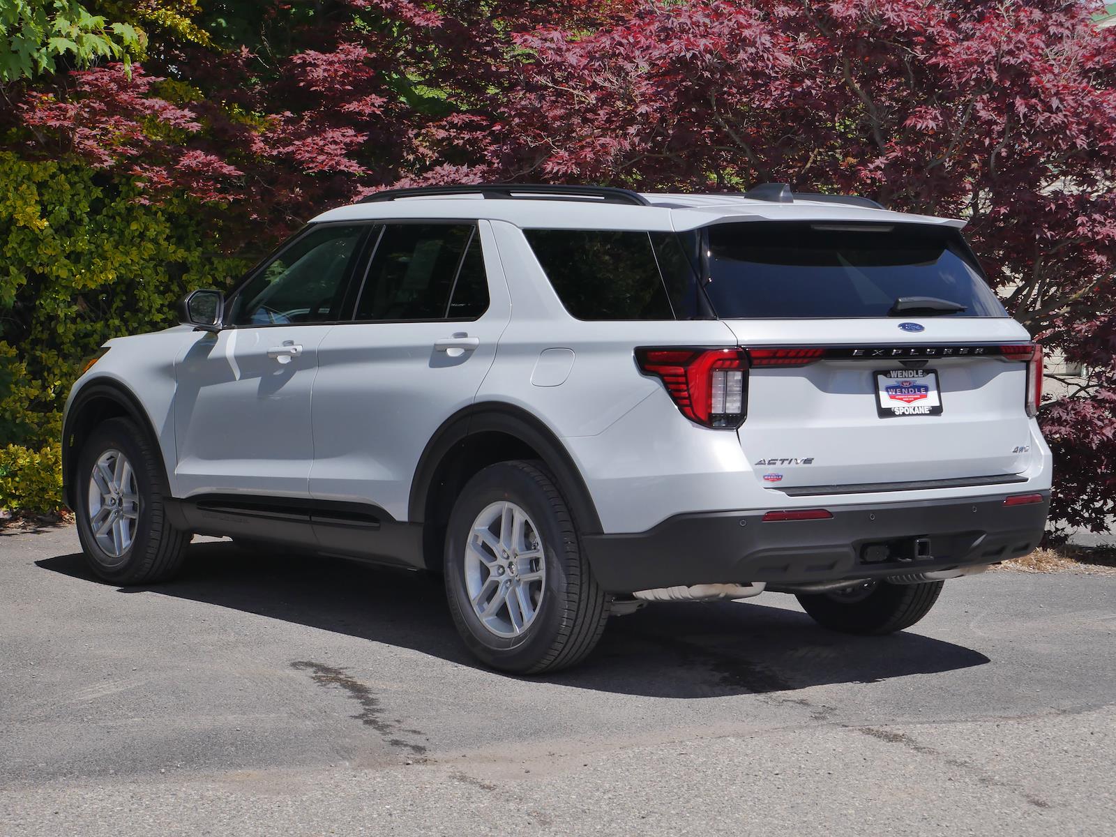 New 2026 Ford Explorer - photo 2