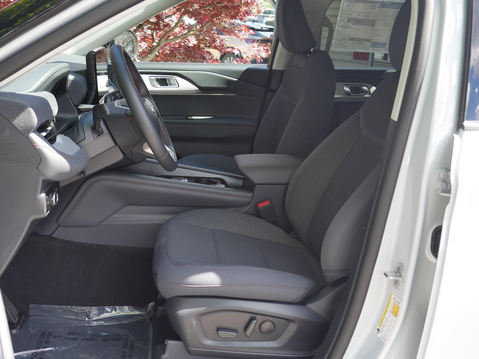 New 2026 Ford Explorer - photo 5