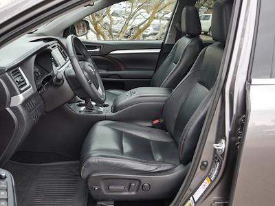 Used 2016 Toyota Highlander - photo 1