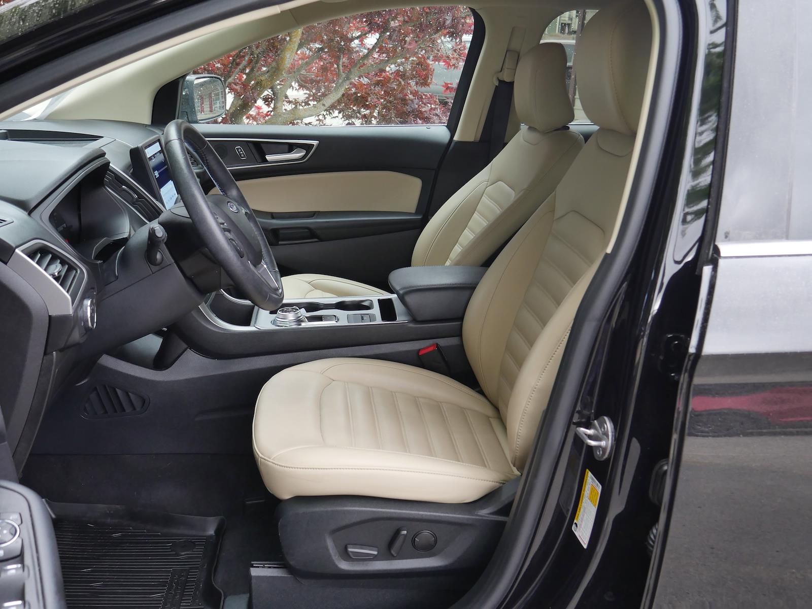 Used 2022 Ford Edge - photo 2