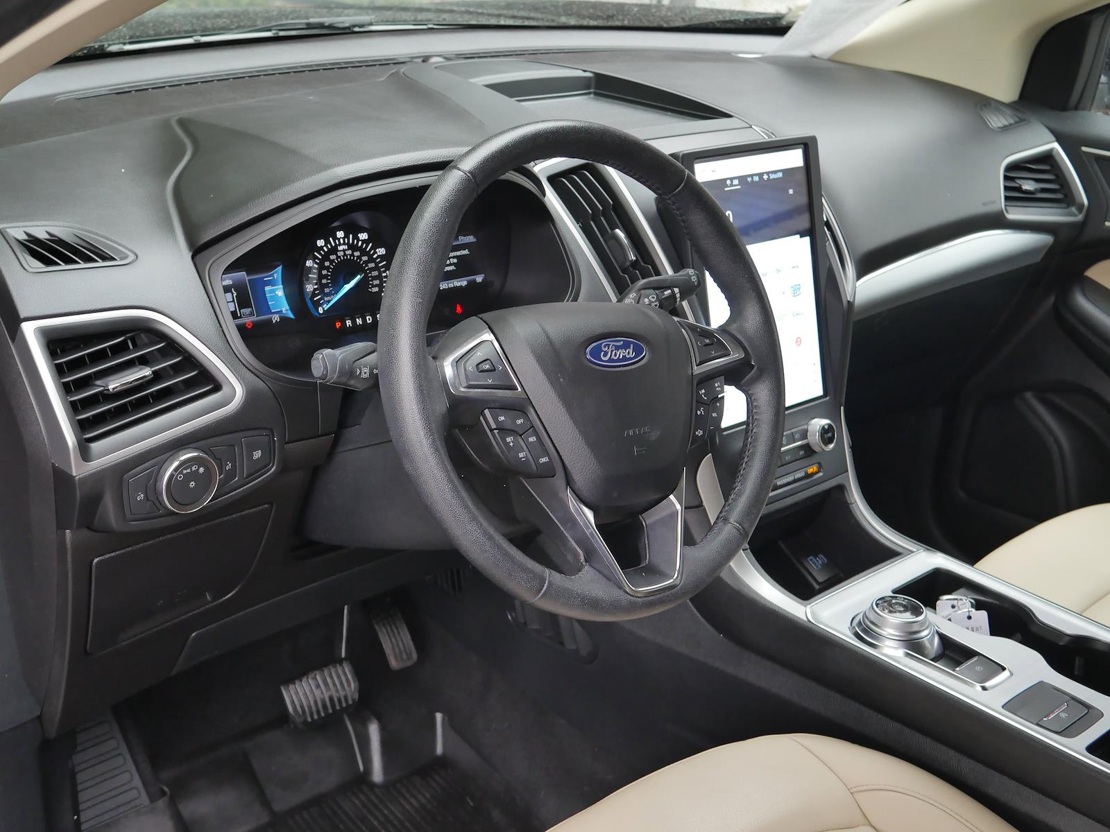 Used 2022 Ford Edge - photo 5