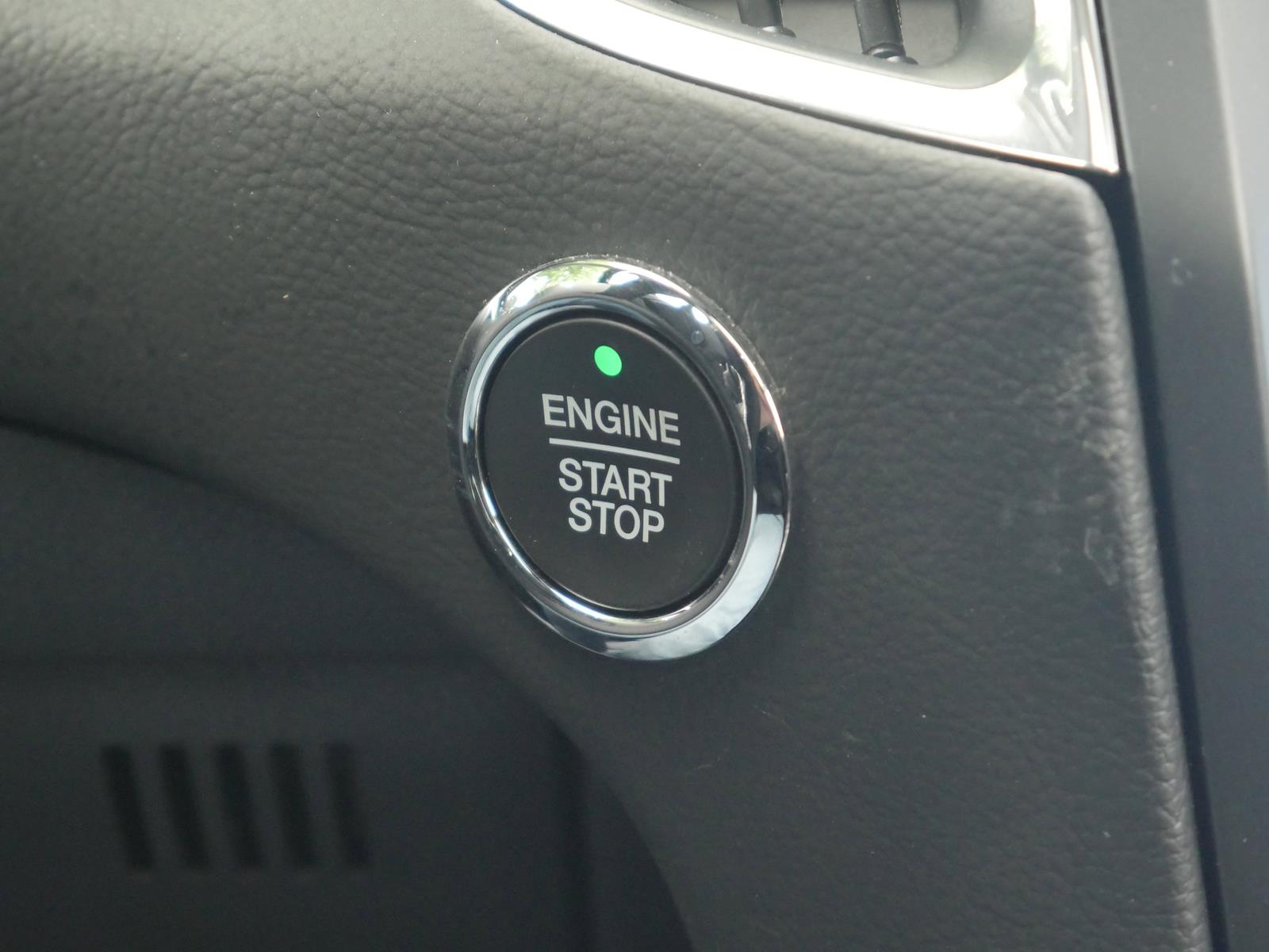 Used 2022 Ford Edge - photo 11