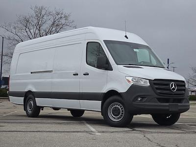Used 2024 Mercedes-Benz Sprinter 2500 - photo 1
