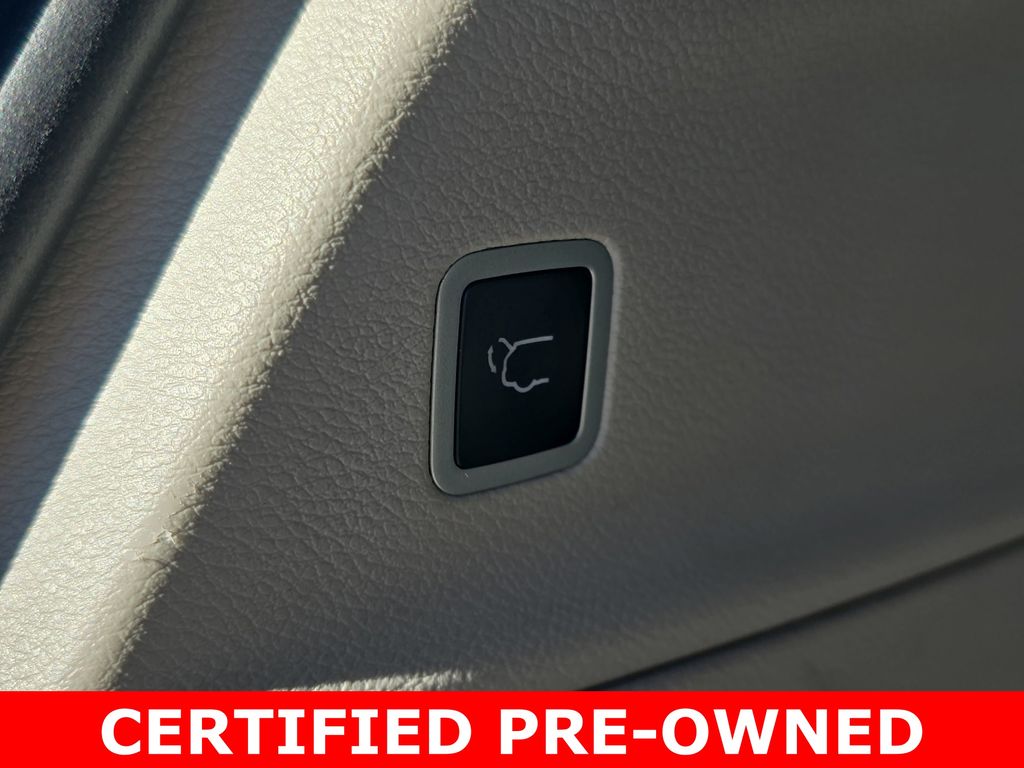 Used 2024 Chrysler Pacifica - photo 17