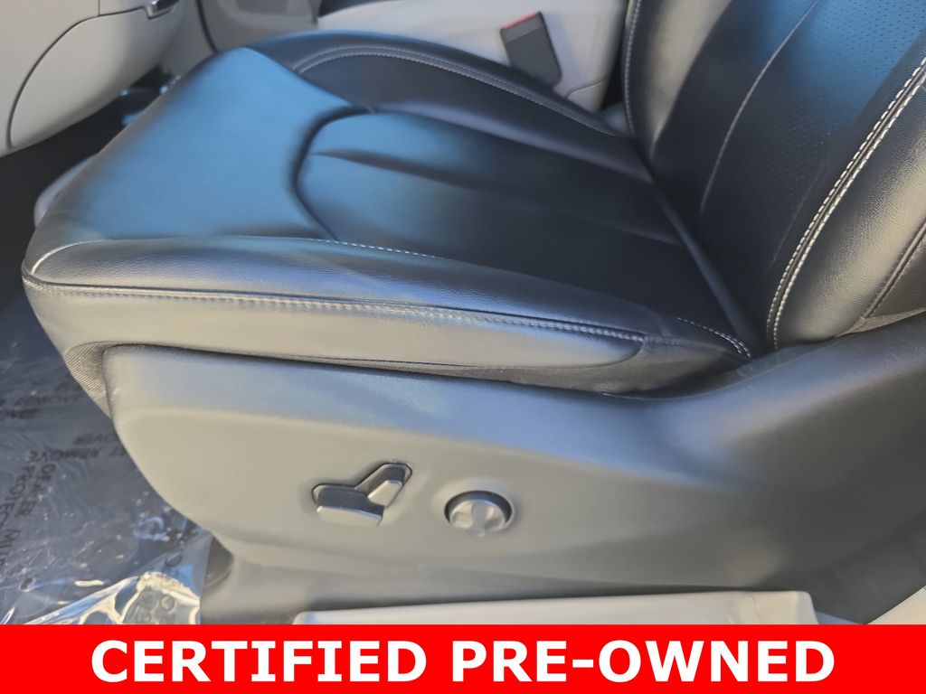 Used 2024 Chrysler Pacifica - photo 32