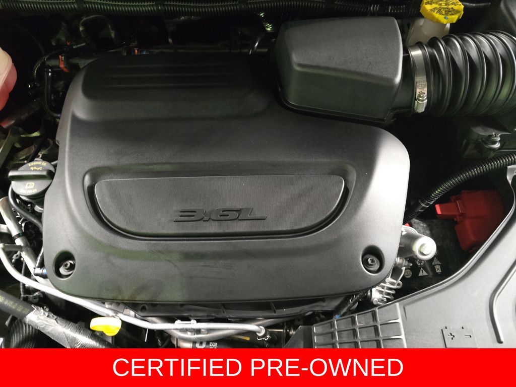 Used 2025 Chrysler Pacifica - photo 32