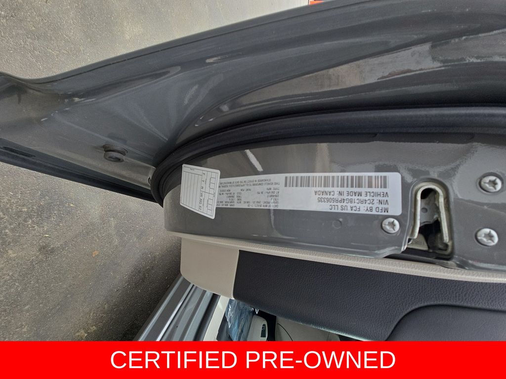 Used 2023 Chrysler Pacifica - photo 38