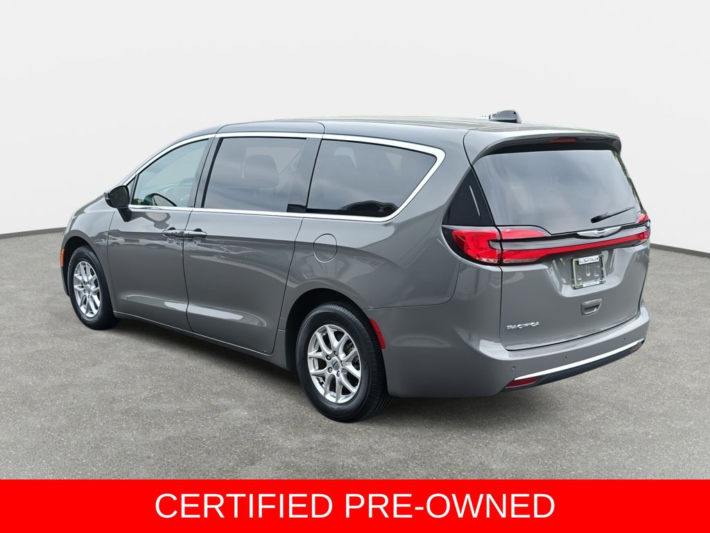Used 2023 Chrysler Pacifica - photo 9