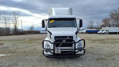 Used 2020 Volvo VNR Volvo D13 Semi Truck for sale #243550 - photo 2