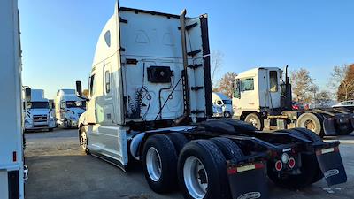Used 2021 Freightliner Cascadia Cummins X15 Semi Truck with Sleeper Cab for sale #263305 - photo 2