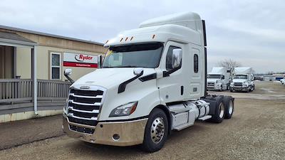 Used 2020 Freightliner Cascadia - photo 1