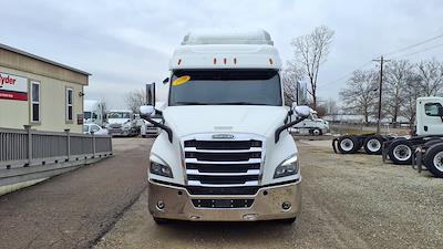 Used 2020 Freightliner Cascadia - photo 1
