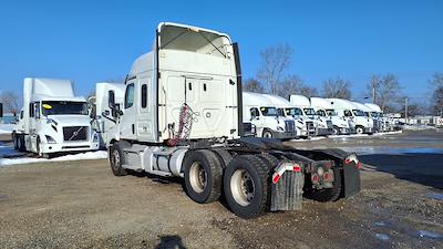 Used 2020 Freightliner Cascadia - photo 1