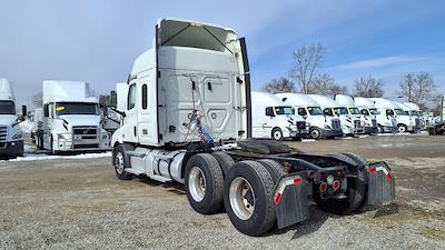 Used 2020 Freightliner Cascadia - photo 1
