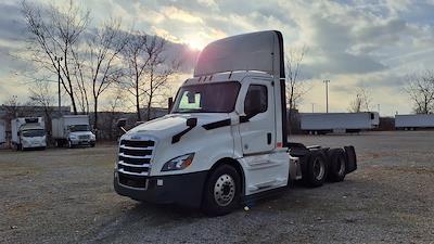Used 2022 Freightliner Cascadia - photo 1